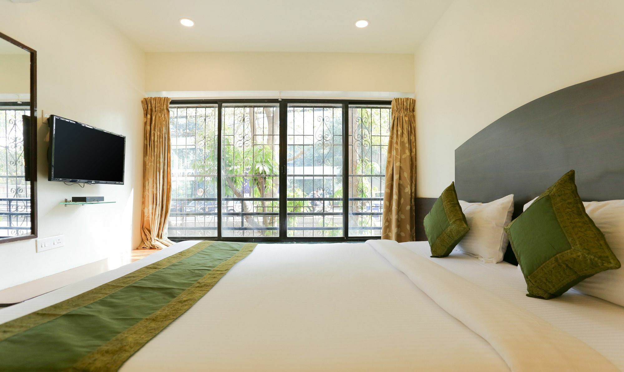 Itsy Hotels Hill View Ex Pune Exterior foto