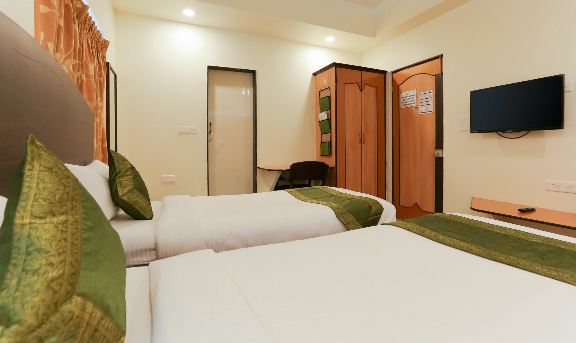 Itsy Hotels Hill View Ex Pune Exterior foto